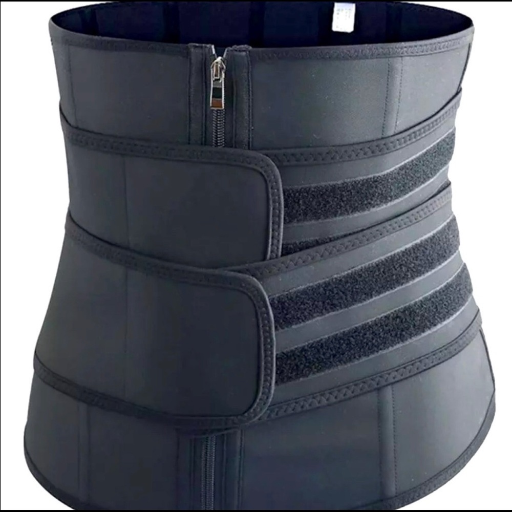 Brand new waist trainer. Medium on hand.